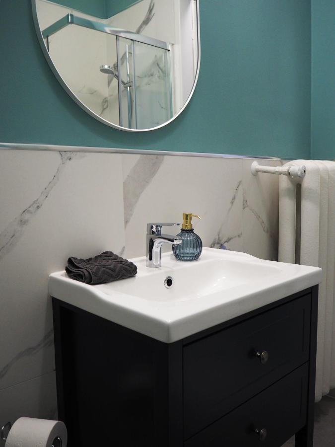 Wawelove Kossak Apt 1 Min To Royal Wawel Castle! Free Parking Apartment Krakow Ngoại thất bức ảnh